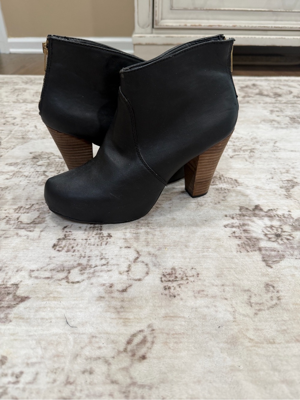 Steve Madden Regainn Black Ankle Bootie